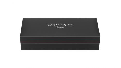 Caran d'Ache Leman Grey Matte Fountain Pen - Image 3