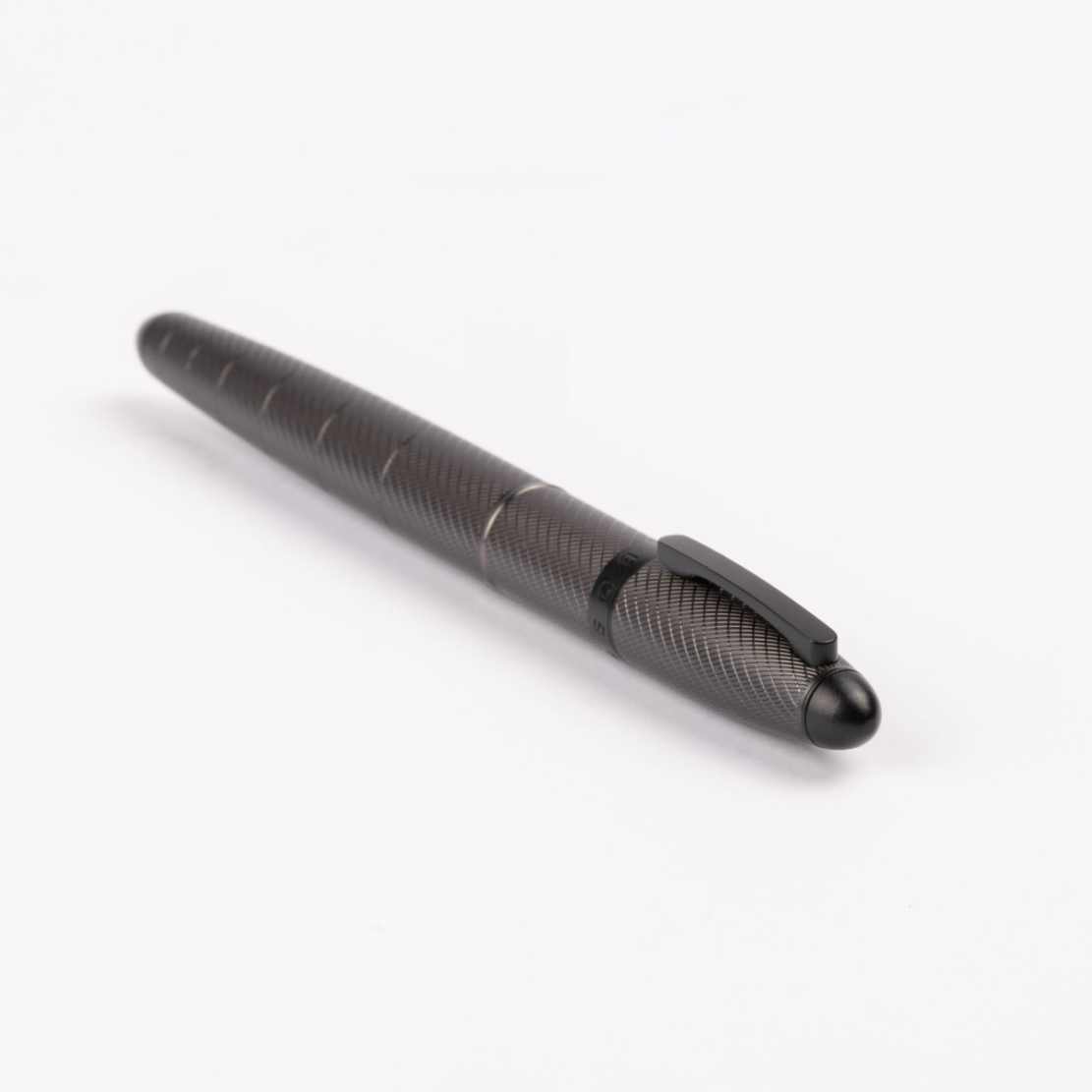 HUGO BOSS OVAL GUN FOUNTAIN PEN - Image 3