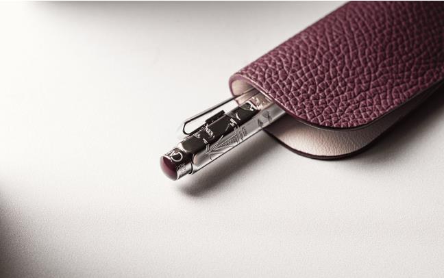 Caran d'Ache®Set Ballpoint Pen Ecridor™ Toile de Jouy & Burgundy Leather Case - Image 4